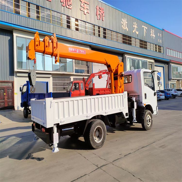 福泉市三轮随车吊定制 农用改装机自备吊中瑞长期出售